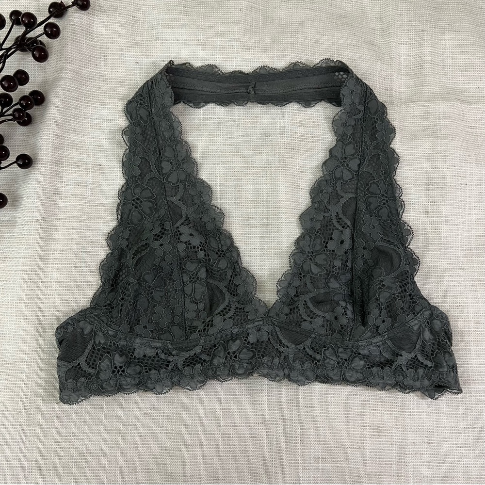 NWOT Intimately Free People lace halter bralette